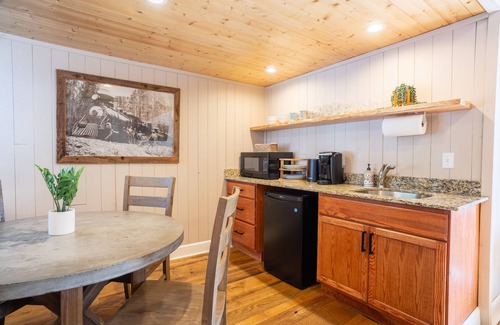 McCloud Cabina | Shasta View Lodge - Cabin 6