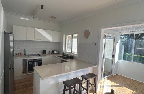 Shoal Bay Casa | Shatzie's Shoal Bay Beach House