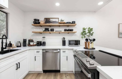 Shaver Lake Condominio | Shaver's Modern Forest Retreat-Pool & Spa