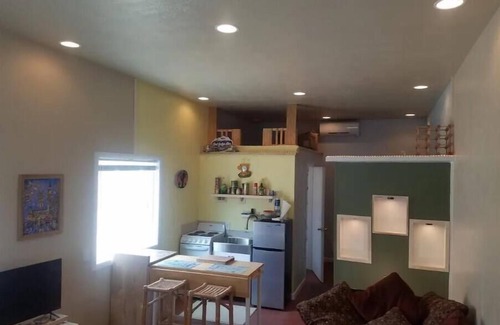 Emblem Apartamento | Sheep Canyon Mountainside Trails & Ranch Apartment