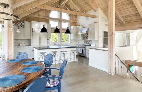 Katama Casa | Shells + Swells: 3BR South Beach Home in Katama