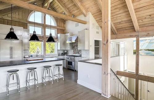 Katama Casa | Shells + Swells: 3BR South Beach Home in Katama