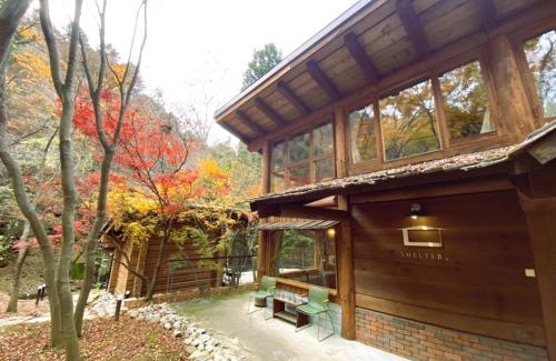 Tsuru Casa | SHELTER,都留 大自然の貸切Villa 8名入れるサウナ付き 完全プライベート空間
