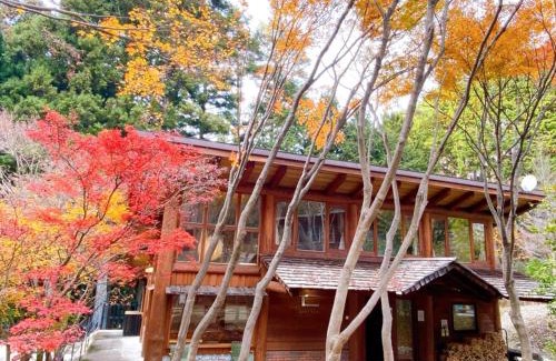 Tsuru Casa | SHELTER,都留 大自然の貸切Villa 8名入れるサウナ付き 完全プライベート空間