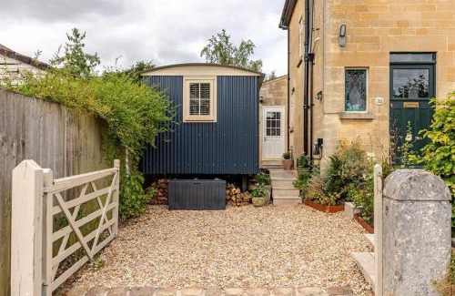 Newton St Loe Casa | Shepherd's Hut, Bath