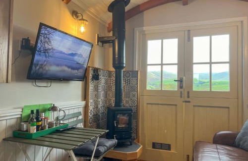 Blennerhasset and Torpenhow Casa | Shepherds Hut at Maes Uldale