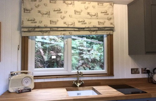 Kinnerton Casa | Shepherds Hut, self catering, Powys