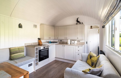 Alcester Casa | Shepherds View en Oaks Barn Farm con bañera de agua salada opcional nr Stratford.