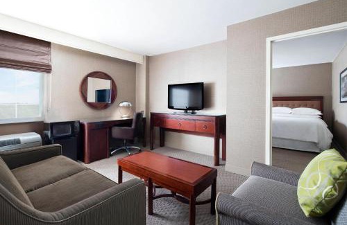Moon Township Hotel | Sheraton Pittsburgh Airport Hotel