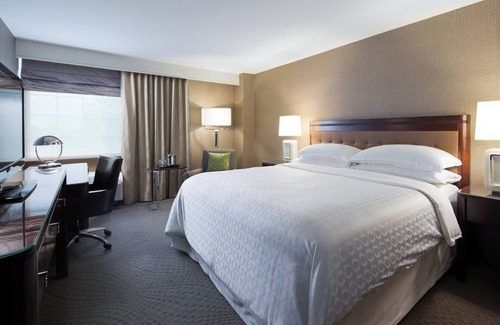 Moon Township Hotel | Sheraton Pittsburgh Airport Hotel