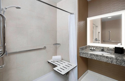 Moon Township Hotel | Sheraton Pittsburgh Airport Hotel