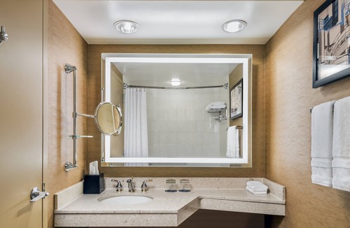 Etobicoke Hotel | Sheraton Toronto Airport Hotel & Conference Centre