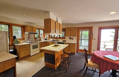Deer Isle Casa | Sherwood Cottage-Along the Shores of Penobscot Bay
