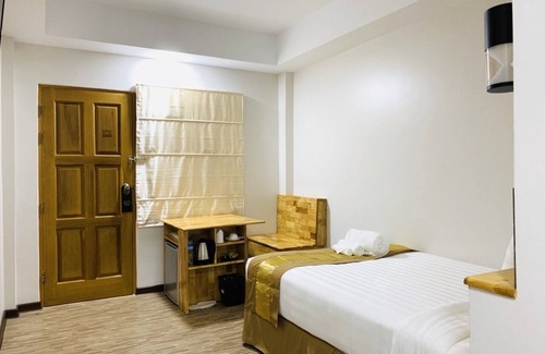 San Chaung Hotel | Shin Ye Htut Hotel