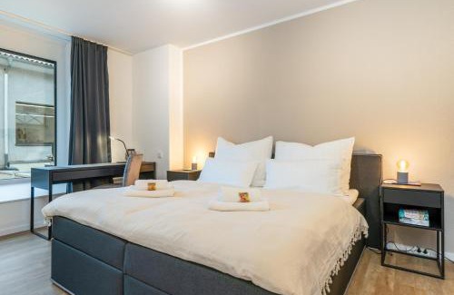 Guetersloh Apartamento | SHINY HOMES - City Center with Parking Place