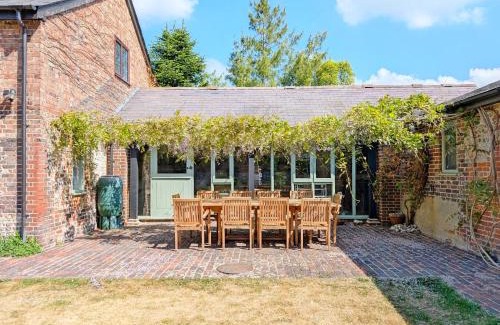 Westbourne Casa | Shires Barn Farmhouse - Westbourne