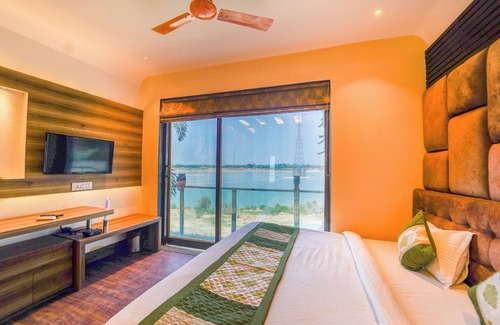 Varanasi Hotel | Shiv Rudraksh Resort - Near Assi Ghat