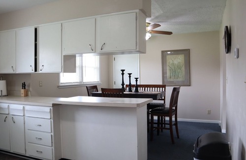 Shively Casa | Shively Split-Level Ranch