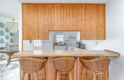 Melbourne Beach Cabaña | Shore Break Garage Apartment