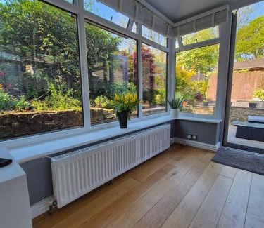 Wilpshire Casa | Shore Cottage A traditional cosy cottage