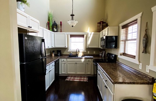 Chamberlain Casa | Shoreline Cottage SD