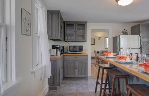 Orleans Casa | Short drive to town and popular beaches