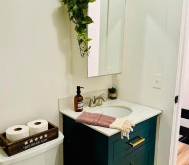 Italian Village Casa | Short North Convention King Bed Free Parking!