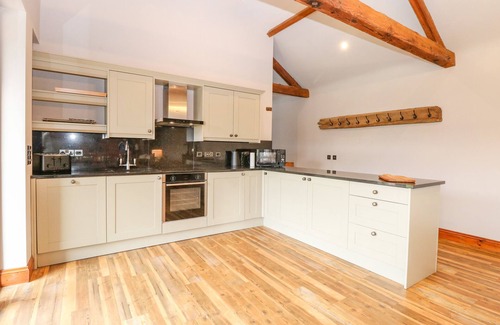 Norwich Cabaña | SHORTHORN BARN, pet friendly, character holiday cottage in Taverham