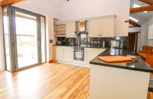 Norwich Cabaña | SHORTHORN BARN, pet friendly, character holiday cottage in Taverham