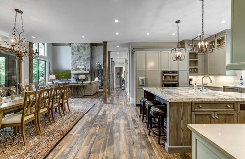 Highlands Cabina | Shortoff Mountain View | Luxury Home Minutes From Downtown With Great View Of Shortoff Mountain