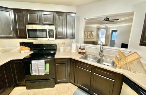 Bentonville Casa | Shred Shed- Sleeps 10- Near Trails- Bentonville