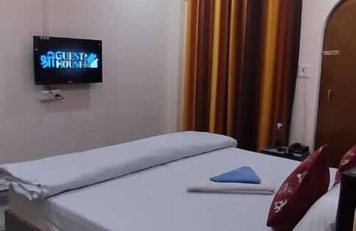 Lanka Hotel | Shree Guest House