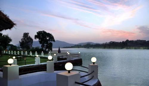 Udaipur Complejo | Shree Vilas Orchid - A Pichola Lake Facing Resort