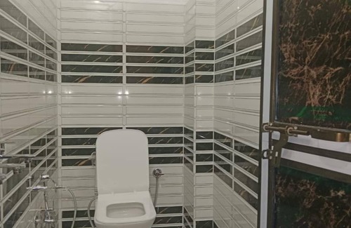 Ayodhya Hotel | Shree Vishnupriya Homestay