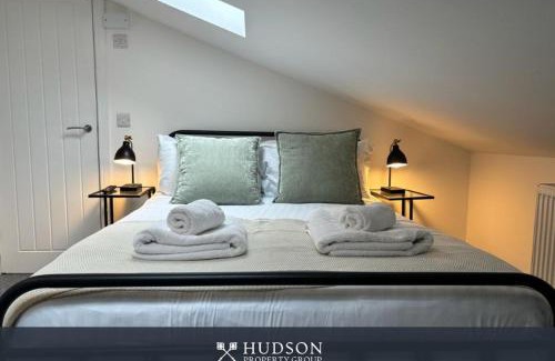Shrewsbury Casa | Shrewsbury Townhouse with 3 En-suites