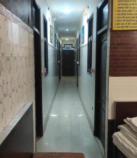 Azadpur Casa | Shri Sai Guest House