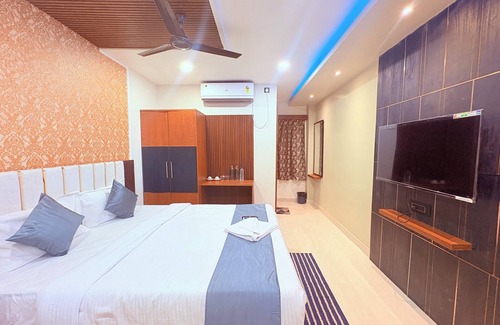 Puri Hotel | Shri Sudama Puri