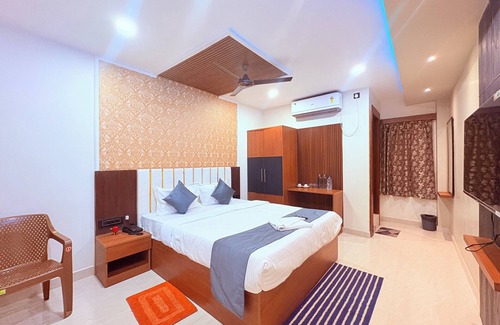 Puri Hotel | Shri Sudama Puri