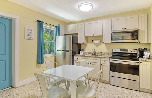 Sarasota Hotel | Siesta Key Palms Hotel - One Bedroom Villa