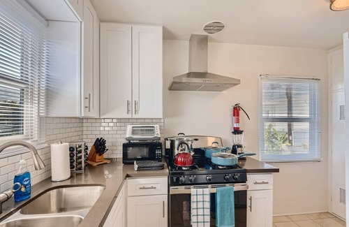 San Clemente Apartamento | Signature KING 1BR Apt In San Clemente Beach! (AC)