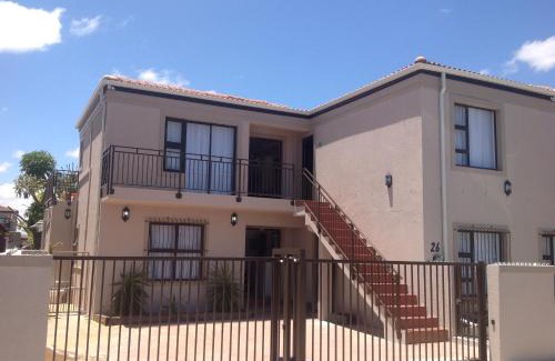 Bloubergstrand Casa | Sikelela Guest House