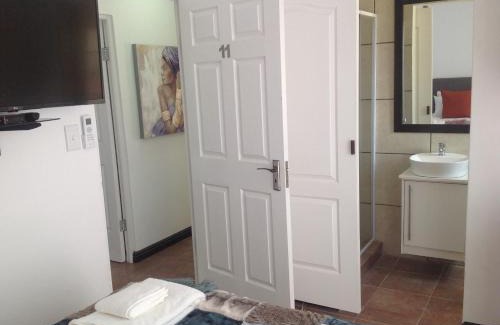 Bloubergstrand Casa | Sikelela Guest House