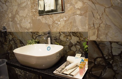 Chikkajala Hotel | Silicon Inn