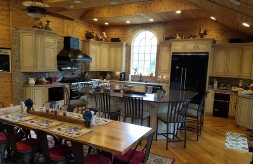 Mooresville Cama Y Desayuno | Silly Chickens Lodge B&B