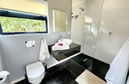 Pennington Villa | Silver Moon - Eden Rock