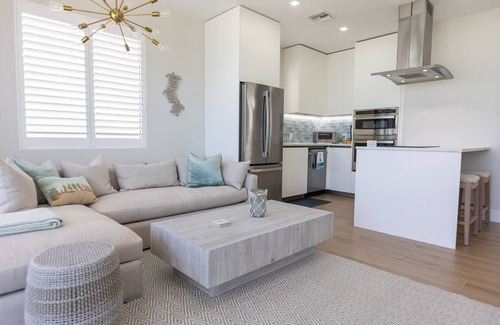 Old Man Bay Condominio | Silver Reef 10-Luxury beachfront unit with rooftop terrace & outdoor kitchen!