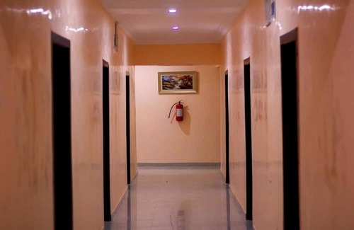 Apomu Complejo | Silver Room