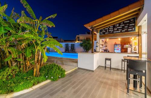 Consolacao Casa | Silver Seahorse Garden Retreat