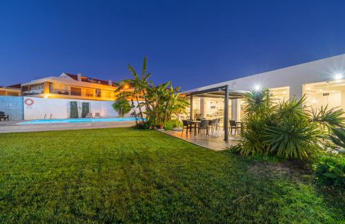 Consolacao Casa | Silver Seahorse Garden Retreat