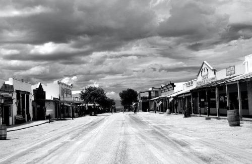Tombstone Otro | Silver Spur Homestead Luxury Glamping - The Cowboy